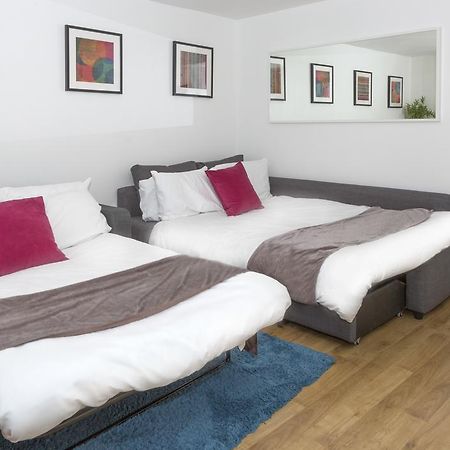 Quiet Riverside Apartment Londres Extérieur photo