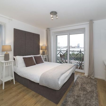 Quiet Riverside Apartment Londres Extérieur photo