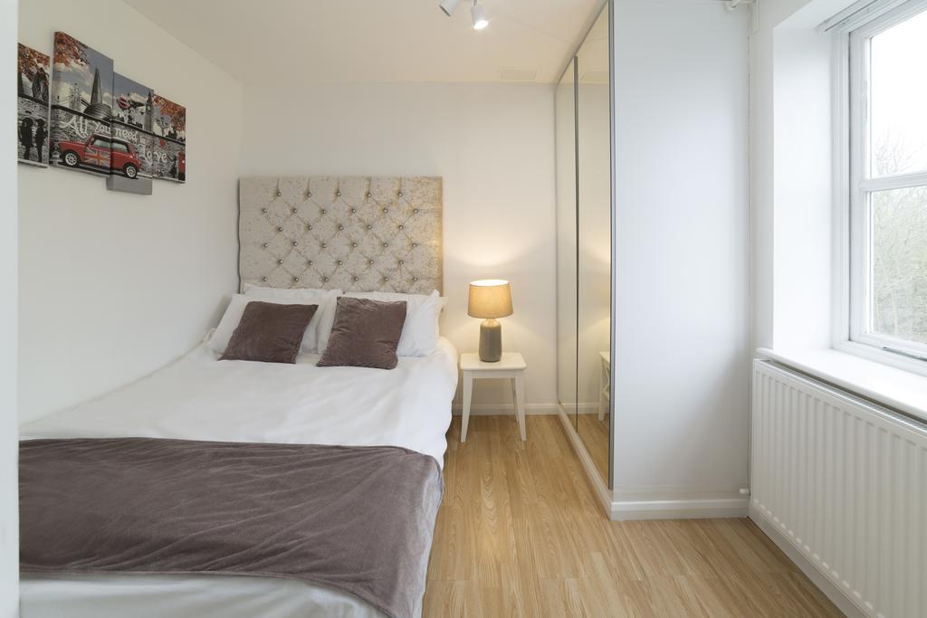 Quiet Riverside Apartment Londres Extérieur photo