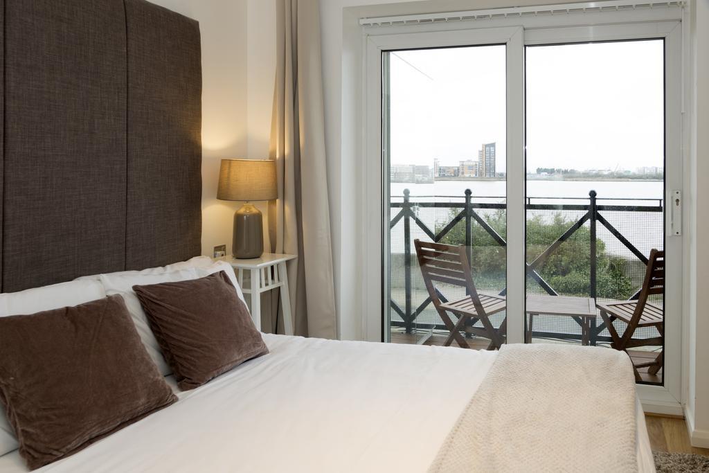 Quiet Riverside Apartment Londres Extérieur photo